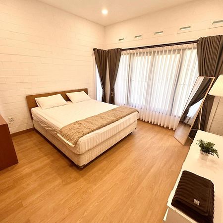 Villa Putih Le Cordon Bandung Exterior photo